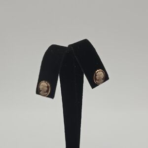 Vintage 14k Gold Cameo Stud Earrings